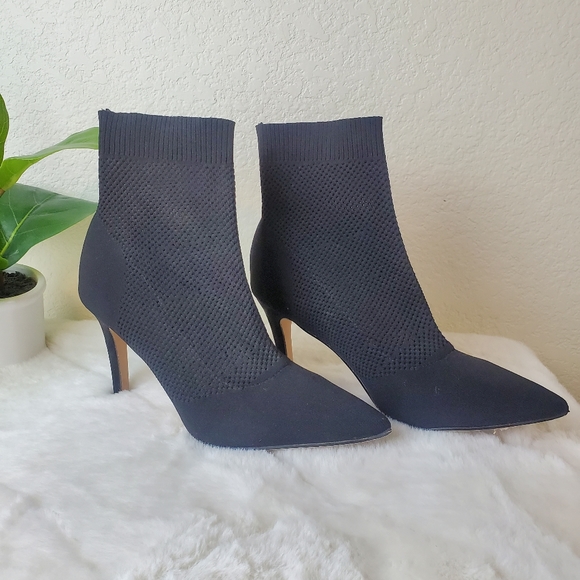 MIA Mckinley Sock Bootie! Size 8.5. - Picture 1 of 7